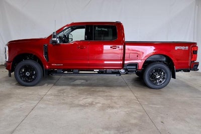 2027 Ford Super Duty F-350 SRW XLT