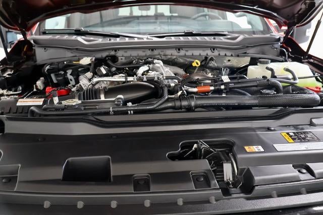 2027 Ford Super Duty F-350 SRW XLT