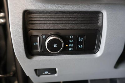 2027 Ford Super Duty F-350 SRW XL