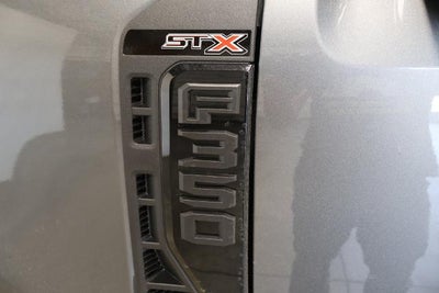 2027 Ford Super Duty F-350 SRW XL