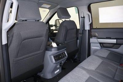 2027 Ford Super Duty F-350 SRW XLT