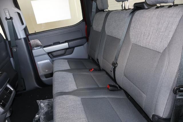 2027 Ford Super Duty F-350 SRW XLT
