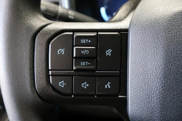 2027 Ford Super Duty F-350 SRW XLT