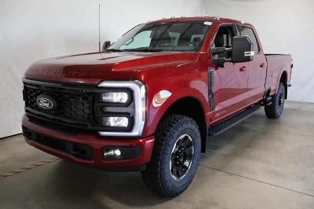 2027 Ford Super Duty F-350 SRW XLT