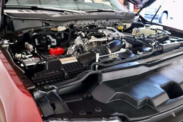 2027 Ford Super Duty F-350 SRW XLT