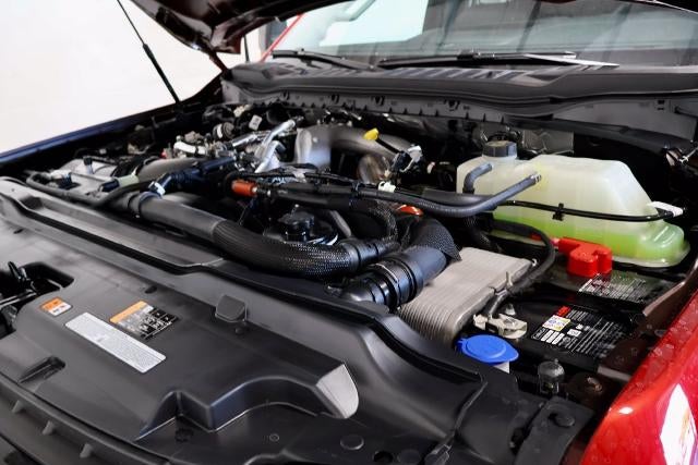 2027 Ford Super Duty F-350 SRW XLT
