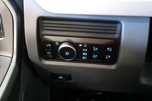 2027 Ford Super Duty F-350 SRW XLT