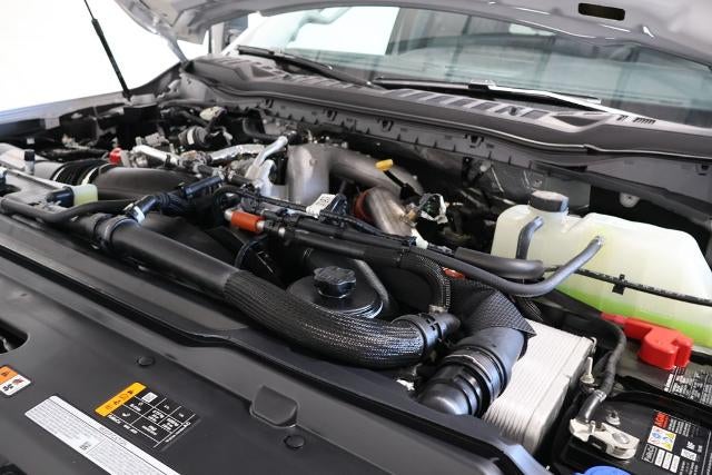2027 Ford Super Duty F-350 SRW XLT