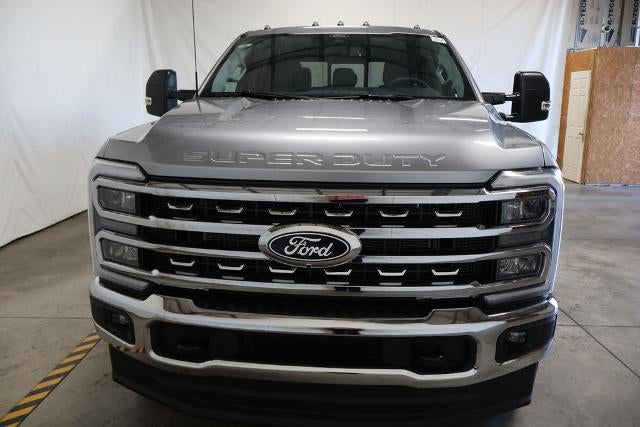 2027 Ford Super Duty F-350 SRW XLT