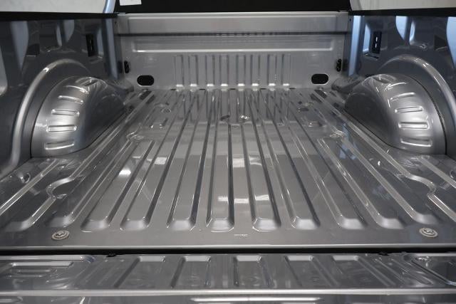 2027 Ford Super Duty F-350 SRW XLT