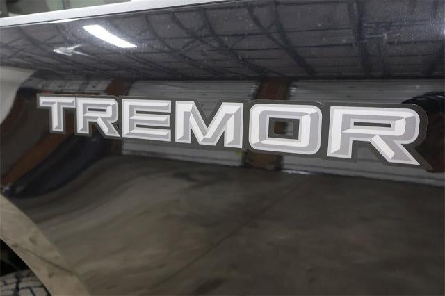 2026 Ford Super Duty F-350 SRW Lariat Tremor