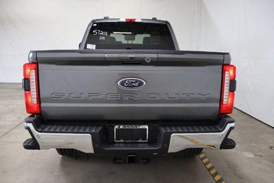 2026 Ford Super Duty F-350 SRW Lariat