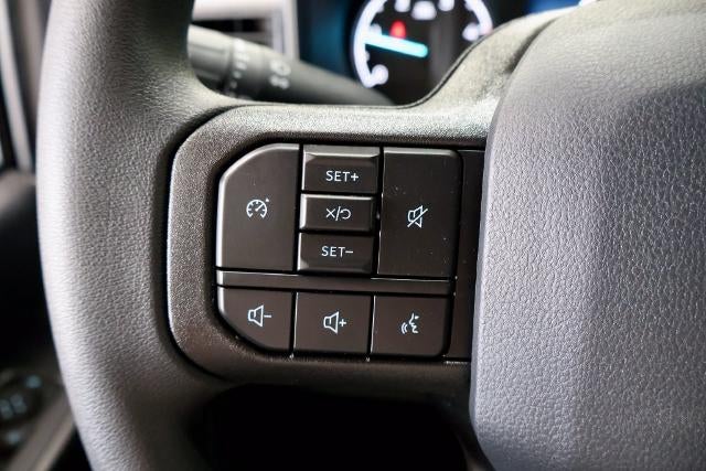 2027 Ford Super Duty F-350 SRW XL