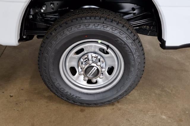 2027 Ford Super Duty F-350 SRW XL