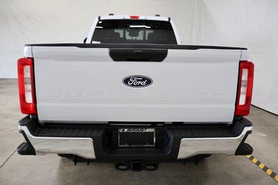 2027 Ford Super Duty F-350 SRW XL