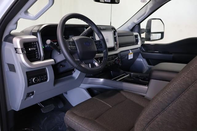 2027 Ford Super Duty F-350 SRW XLT