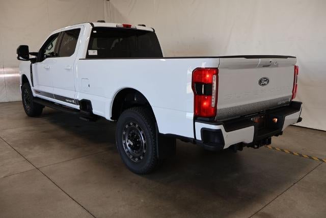 2027 Ford Super Duty F-350 SRW XLT