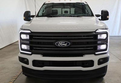 2027 Ford Super Duty F-350 SRW XLT