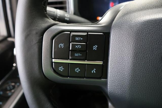 2027 Ford Super Duty F-350 SRW XLT