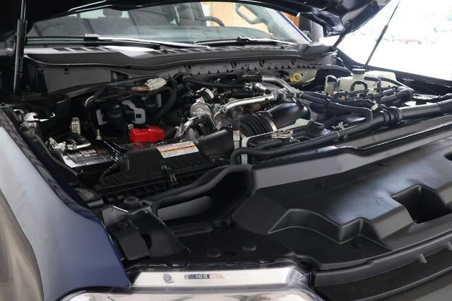 2027 Ford Super Duty F-350 SRW XLT