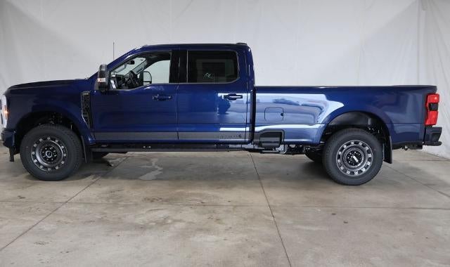 2027 Ford Super Duty F-350 SRW XLT