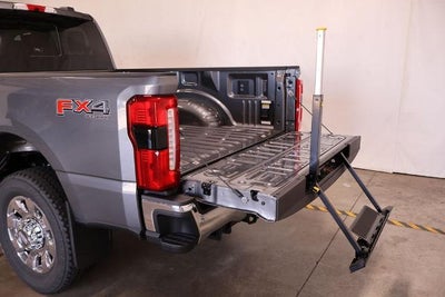 2027 Ford Super Duty F-350 SRW Lariat