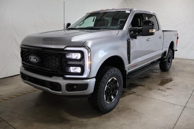 2027 Ford Super Duty F-350 SRW Lariat