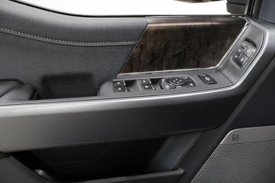 2027 Ford Super Duty F-350 SRW Lariat