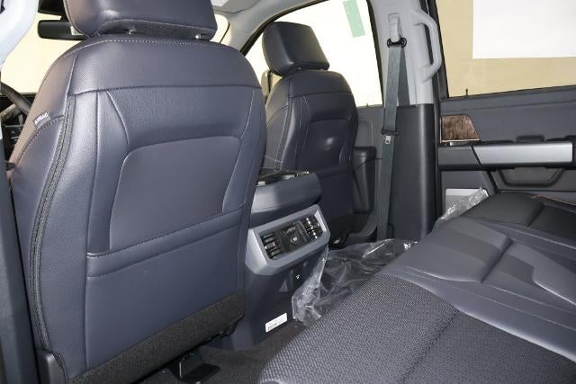 2027 Ford Super Duty F-350 SRW Lariat