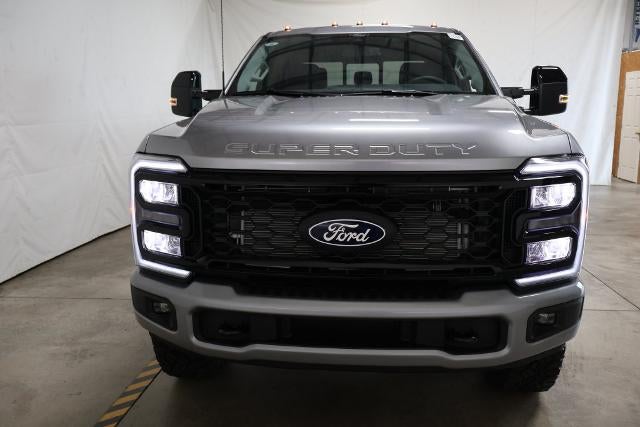 2027 Ford Super Duty F-350 SRW Lariat