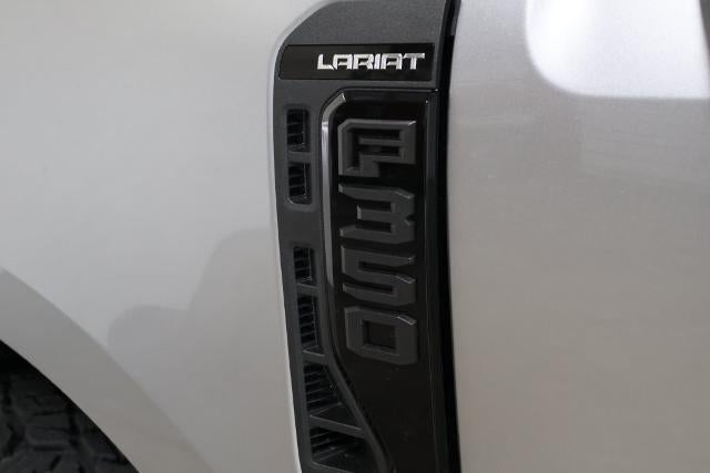 2027 Ford Super Duty F-350 SRW Lariat