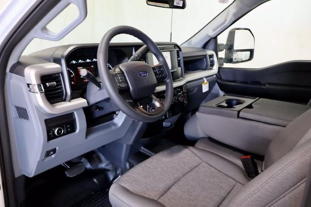 2027 Ford Super Duty F-350 SRW XL