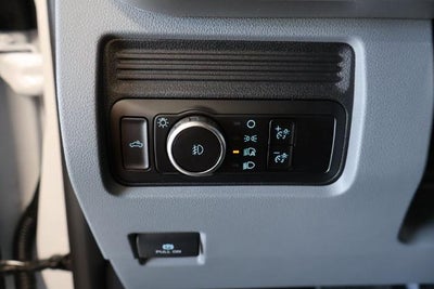 2027 Ford Super Duty F-350 SRW XL