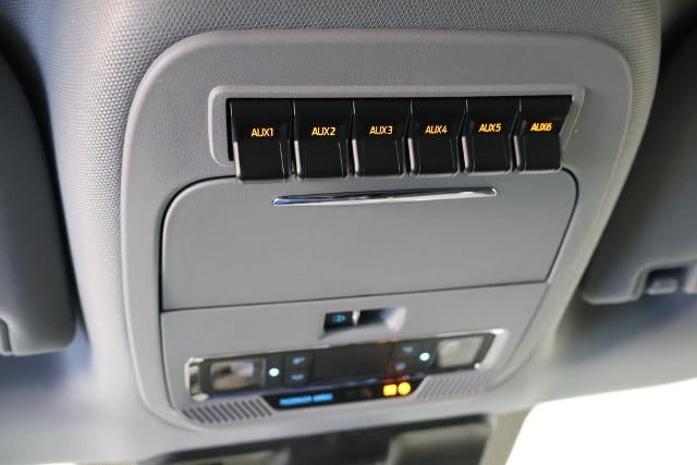 2027 Ford Super Duty F-350 SRW Lariat
