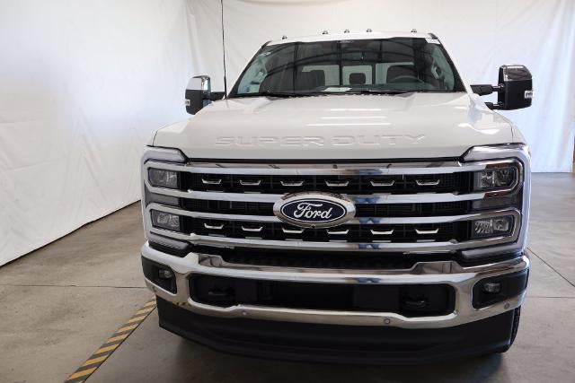 2027 Ford Super Duty F-350 SRW Lariat