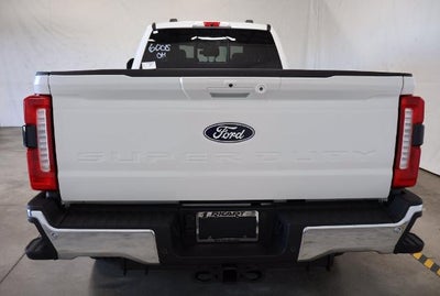 2027 Ford Super Duty F-350 SRW Lariat