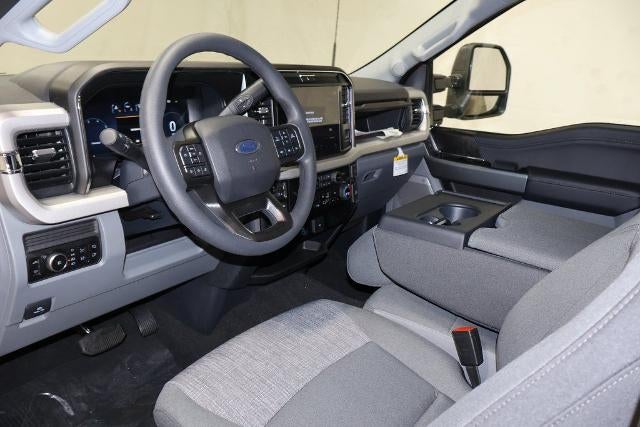 2026 Ford Super Duty F-350 SRW XLT