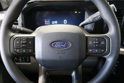 2027 Ford Super Duty F-350 SRW XLT