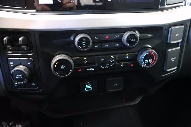 2027 Ford Super Duty F-350 SRW XLT
