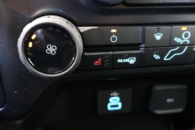 2027 Ford Super Duty F-350 SRW XLT