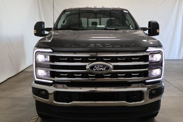 2027 Ford Super Duty F-350 SRW XLT