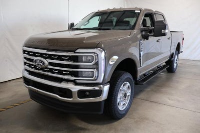 2027 Ford Super Duty F-350 SRW XLT