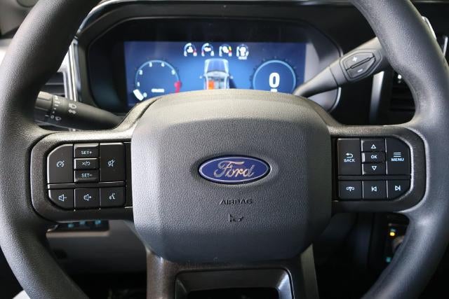 2027 Ford Super Duty F-350 SRW XLT