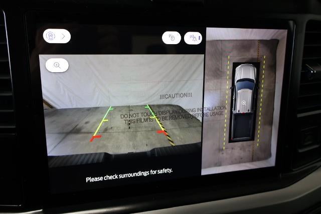 2027 Ford Super Duty F-350 SRW XLT