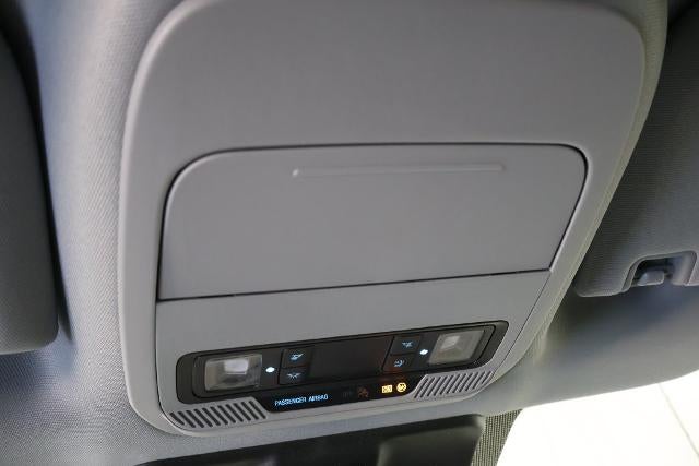 2027 Ford Super Duty F-350 SRW XLT