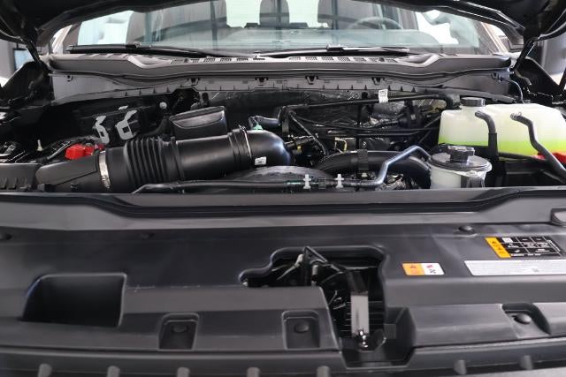 2027 Ford Super Duty F-350 SRW XLT