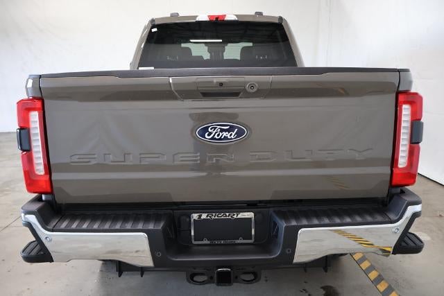 2027 Ford Super Duty F-350 SRW XLT