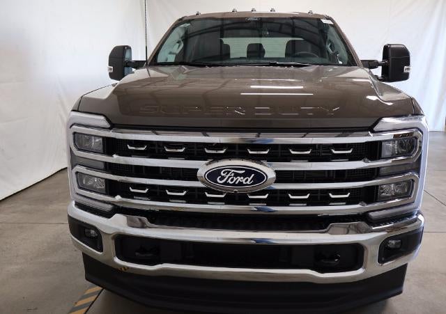 2027 Ford Super Duty F-350 SRW XLT