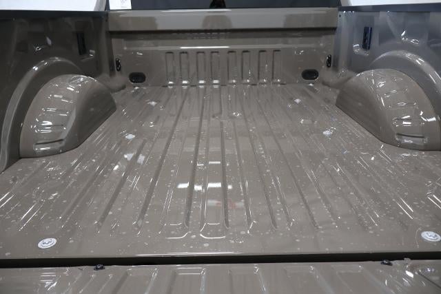 2027 Ford Super Duty F-350 SRW XLT