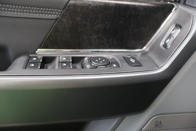 2027 Ford Super Duty F-350 SRW XLT